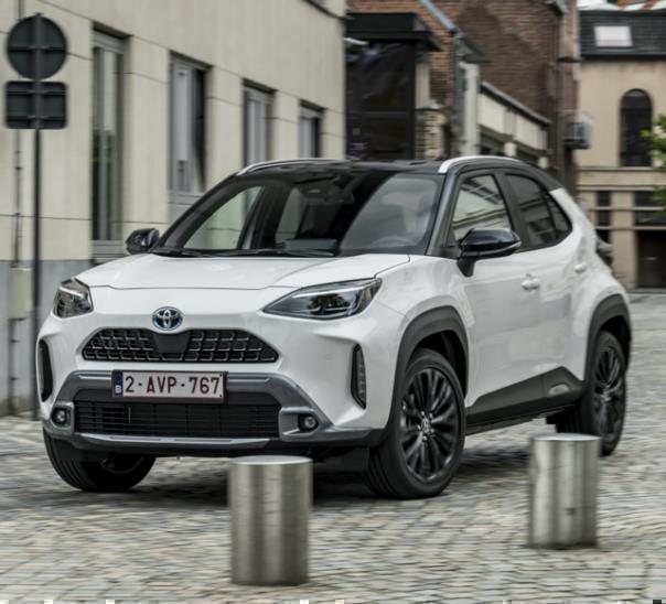 Der Toyota Yaris reitet weiter auf der Erfolgswelle und führt mit der Modellvariante Yaris Cross im ersten Drittel 2022 die Verkaufsrangliste im Kompakt SUV Segment in der Schweiz an